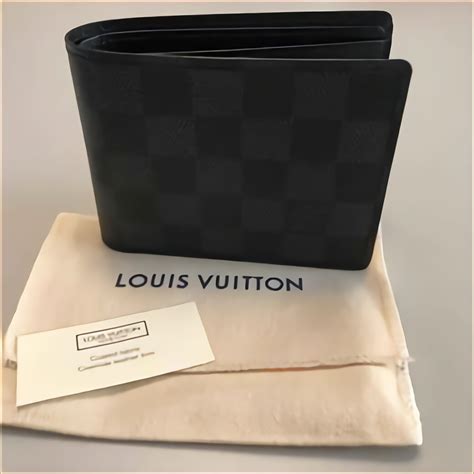 Maschera Louis Vuitton usato in Italia 